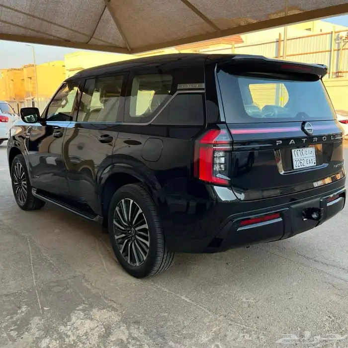 باترول 2025 اسود توين تيربو اعلى فئة 7