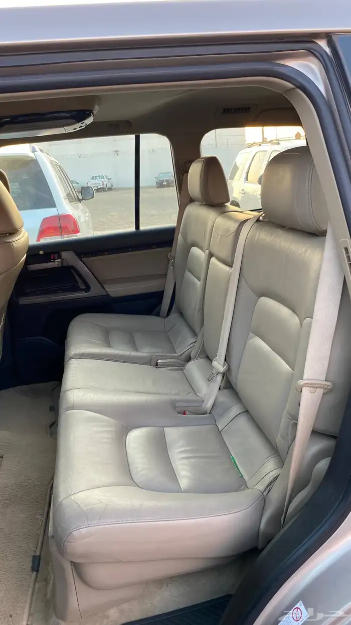 تويوتا لاندكروزر في اكس ار نظيف بريمي 2010 16