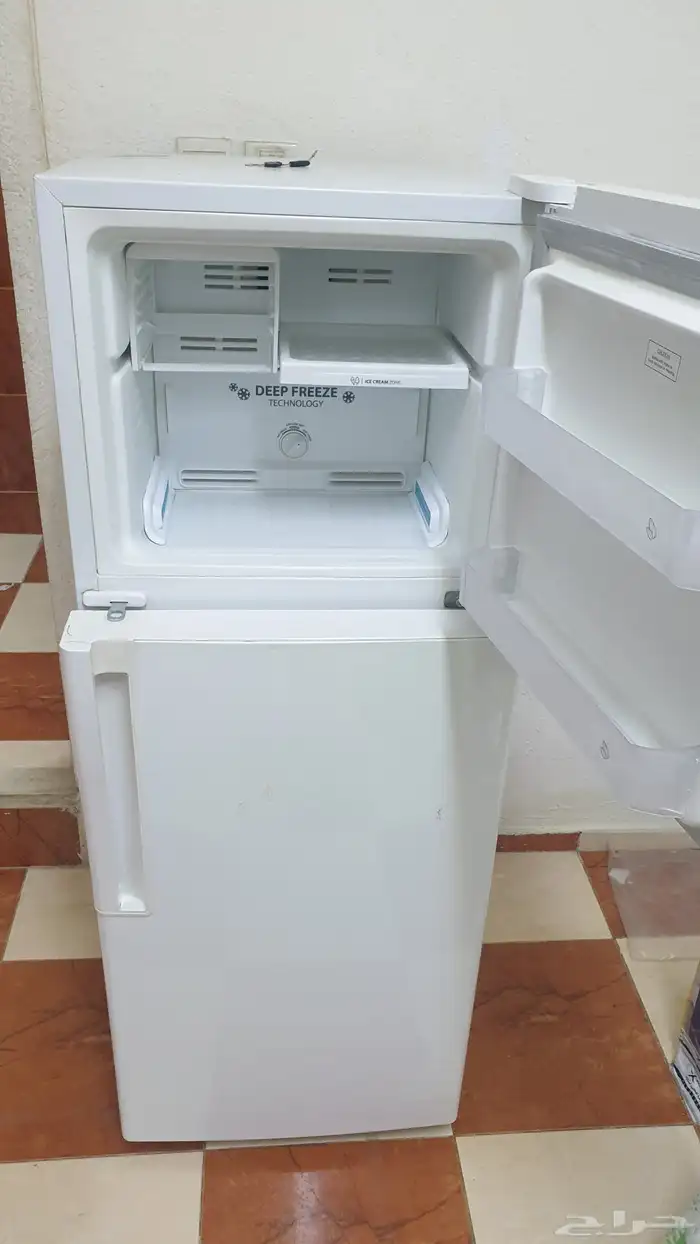 ثلاجة ويرلبول 7.34 قدم تبريد ممتاز .. السعر 400 ريال 1