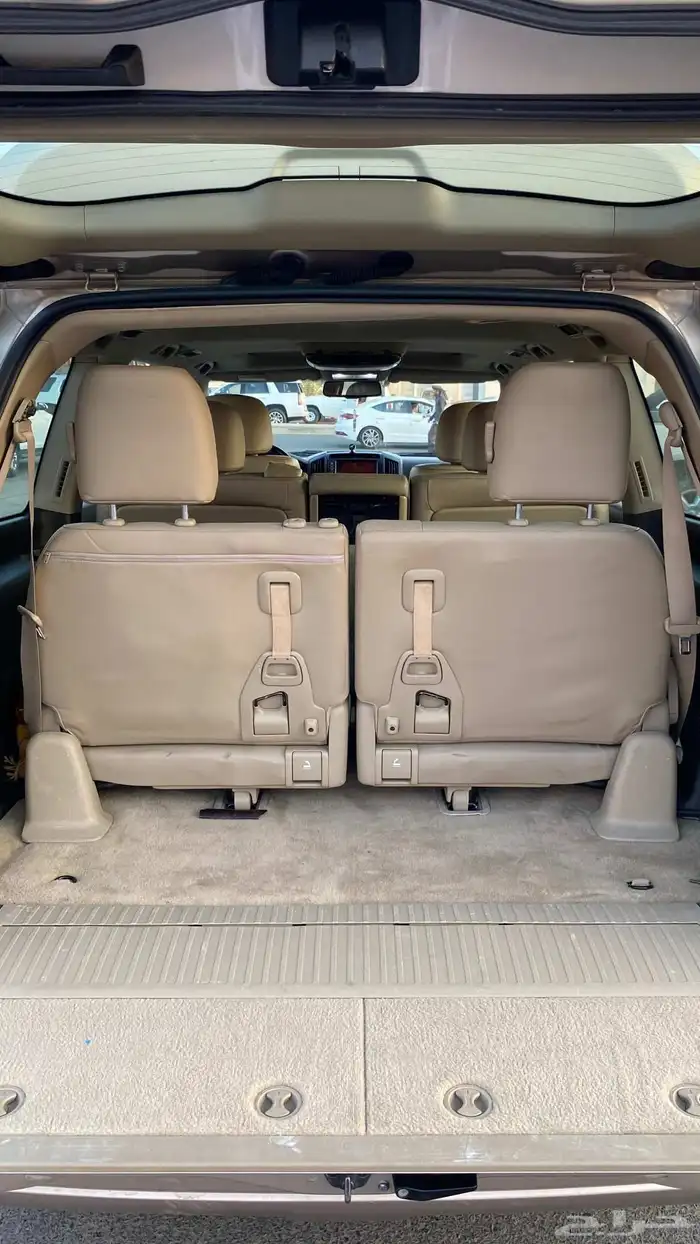 تويوتا لاندكروزر في اكس ار نظيف بريمي 2010 21