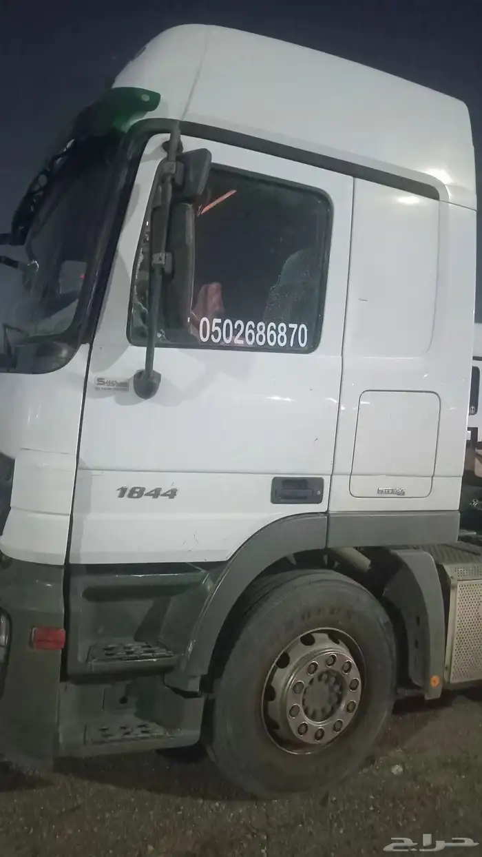 لوبد متواجد في الدمام 3 محور 18 متر جاهز للعمل 0