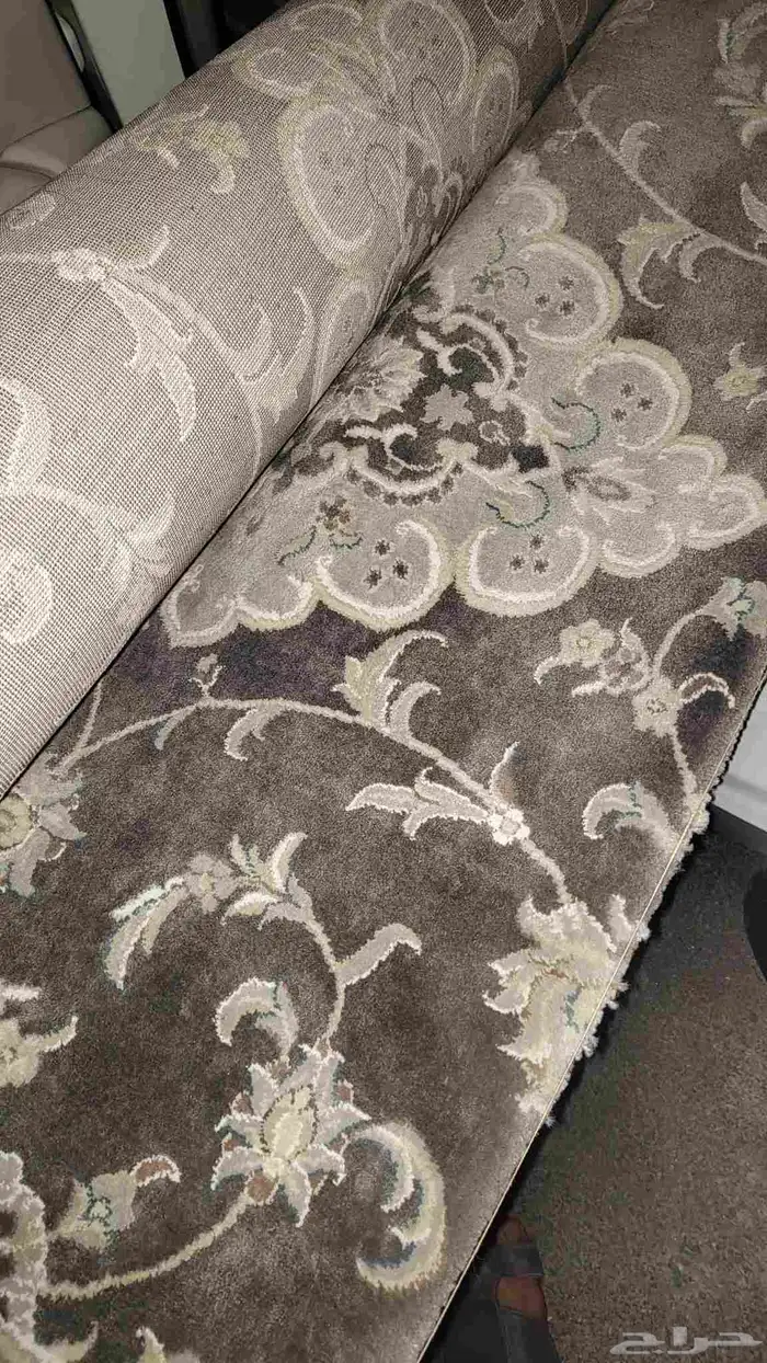 ابحث عن سكن منفوحه أو عتيقه وحولها غرفه أو سكن مشترك مع يمني 0