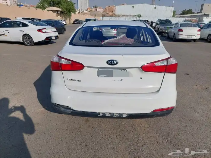 كيا سيراتو 2016 نظيفة جدا للايجار 0