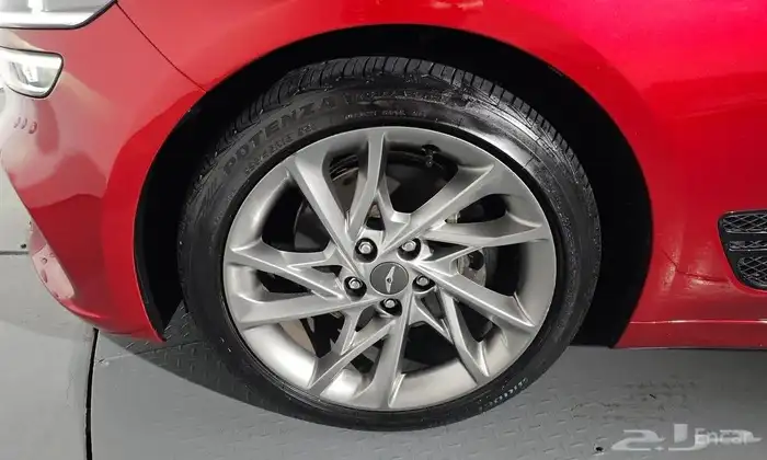 جنسيس G70 2021 12