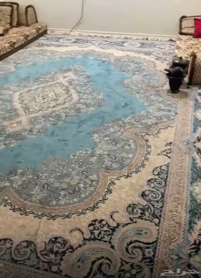 طاوله خدمه ومرايه مانختلف بالسعر 2