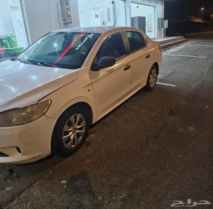 بيجو 301 موديل 2015 اوتماتيك ماشي 200 الف تقريبا 0