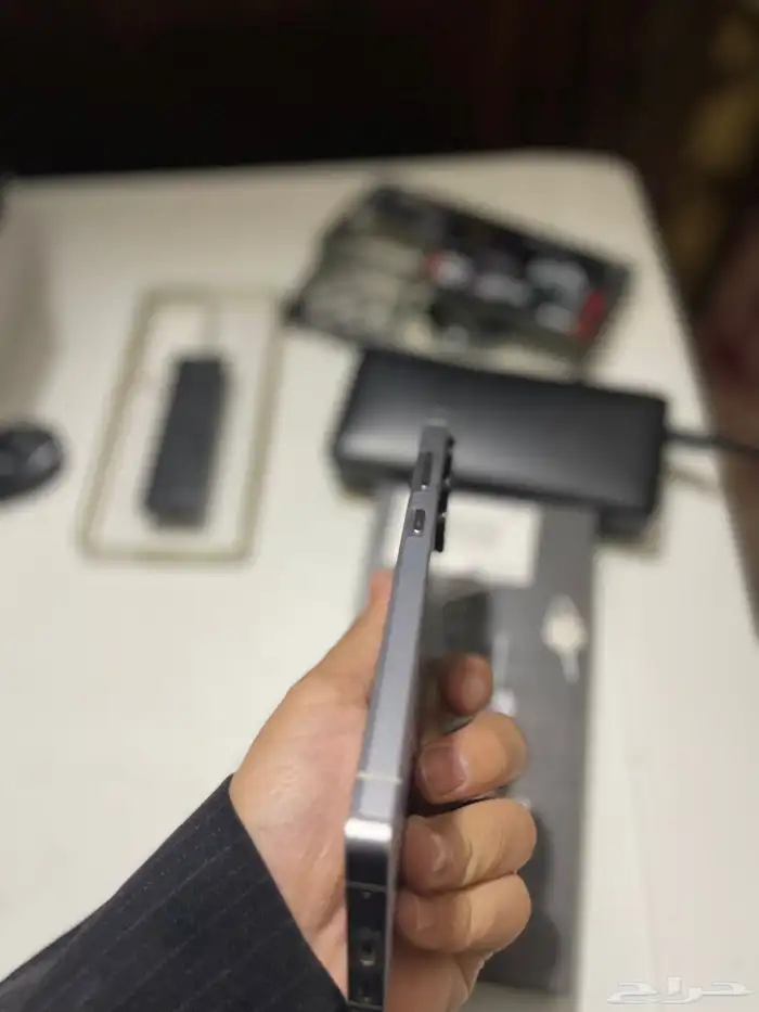 جلكسي التراء s25 شبه جديد 3