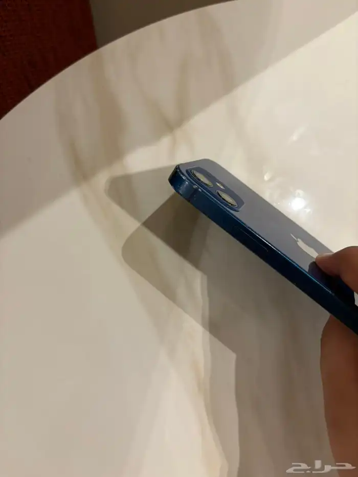 --- iPhone 12 64GB   نظيف ومستخدم بعناية  بطارية 77   مع كف 3