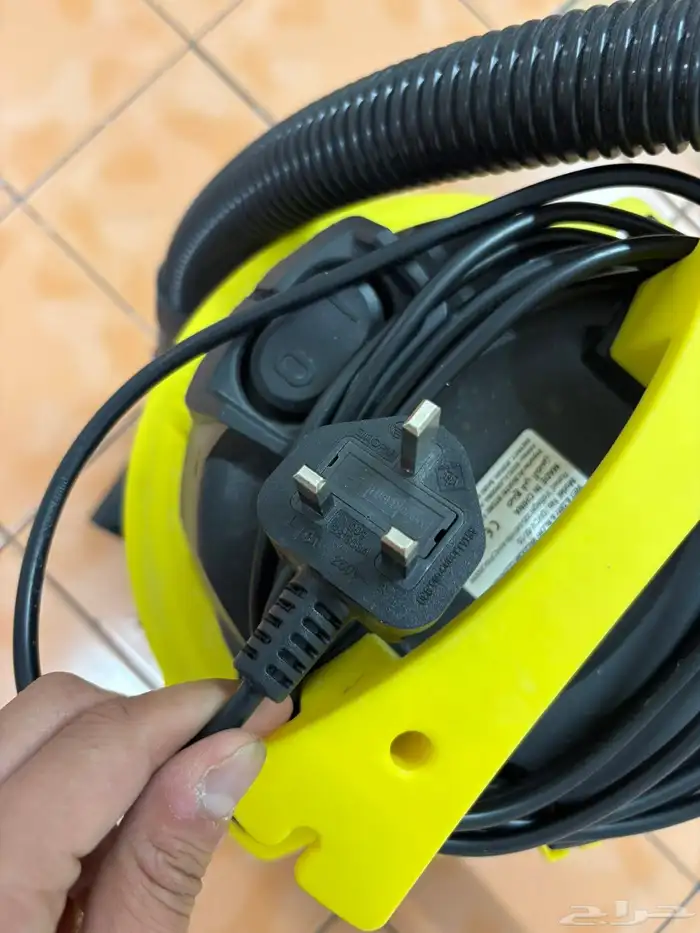 مكنسة كهربائي ة 1