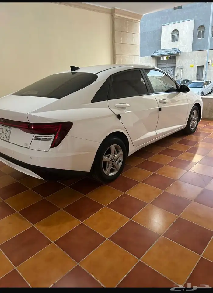 للبيع اكسنت 2024 2