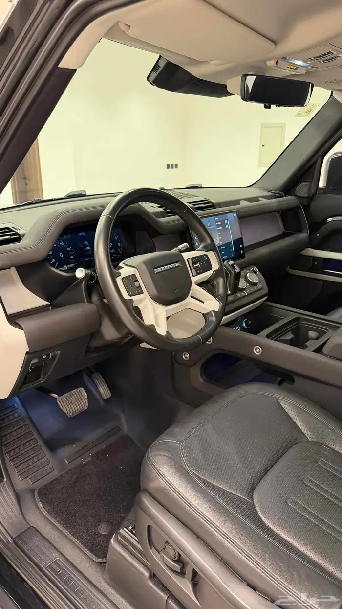 Land Rover Defender SE 90 6