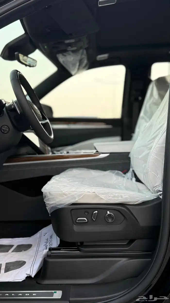 كاديلاك اسكاليد لاكجري بلاتيوم سبورت اعلي فئه2025 كاش وبنوك 4