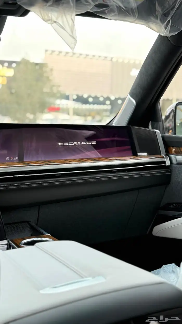 كاديلاك اسكاليد لاكجري بلاتيوم سبورت اعلي فئه2025 كاش وبنوك 12