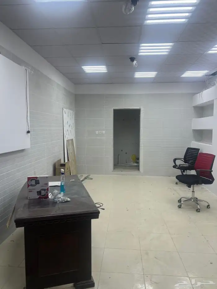 محل للتقبيل بدون بضاعه 2