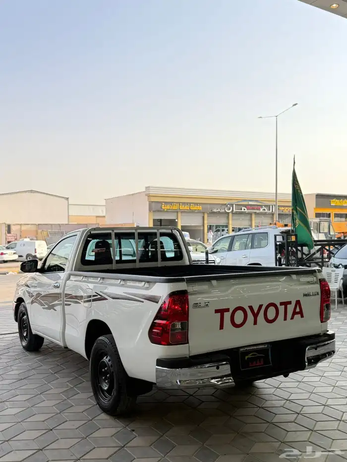 تويوتا - هايلوكس - 2022 - GLX - بسعر 63 الف 7