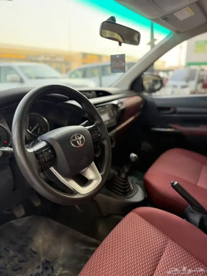 تويوتا - هايلوكس - 2022 - GLX - بسعر 63 الف 10