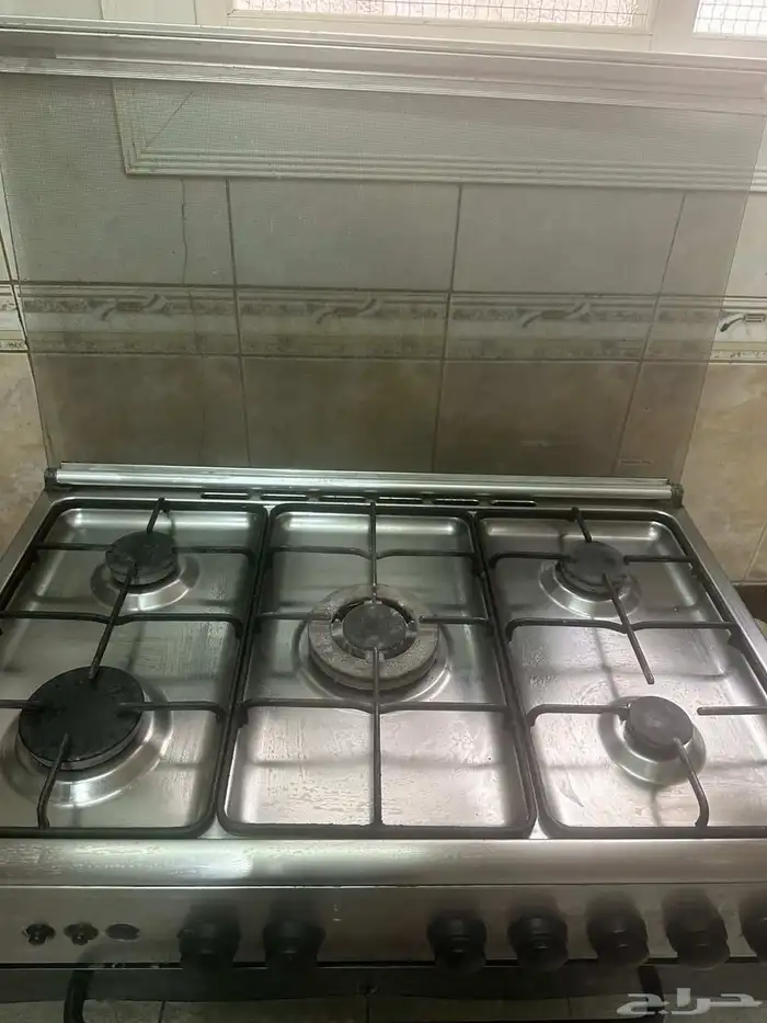 فرن غاز من النوع القديم له معي 10 سنوات 2