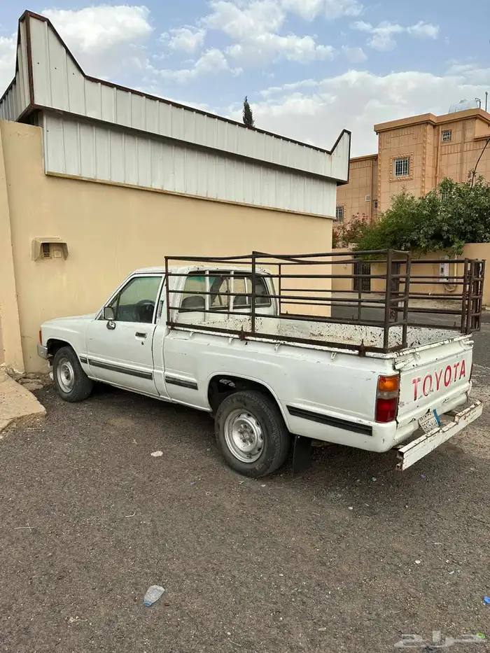 هايلوكس غماره موديل 84 للبيع 1