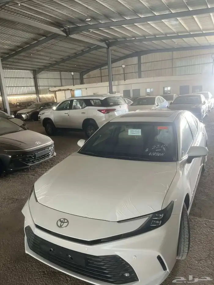 تويوتا كامري نص فل LE أقل الاسعار 2025 5