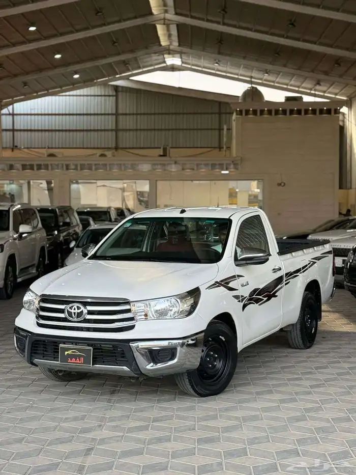 تويوتا - هايلوكس - 2022 - GLX - بسعر 63 الف 1