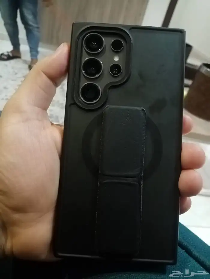 جوال سامونج اس 24 الترا جديد له 4 شهور بالكرتون وعليه اسكرين 0