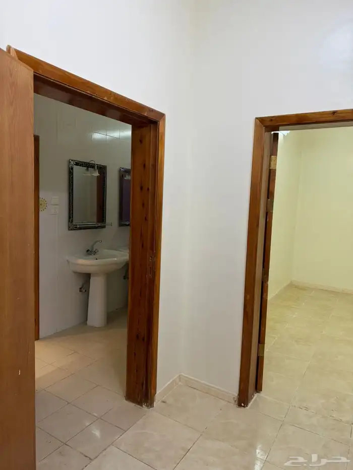 شقة للإيجار السنوي بمحافظة العقيق حي النخيل 1