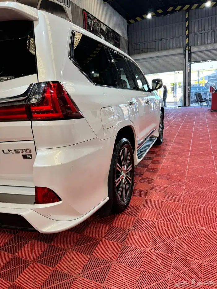 لكزس 2021 للبيع 10