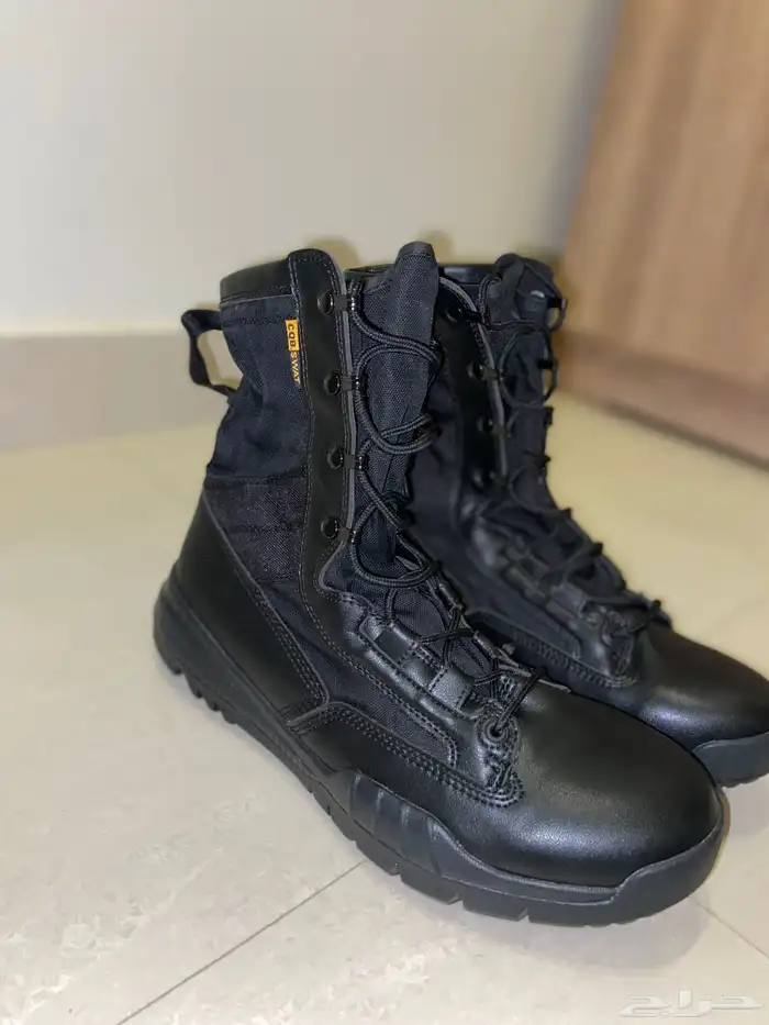 بسطار امريكي اللون اسود المقاس 43 -44 بدون سحاب 1