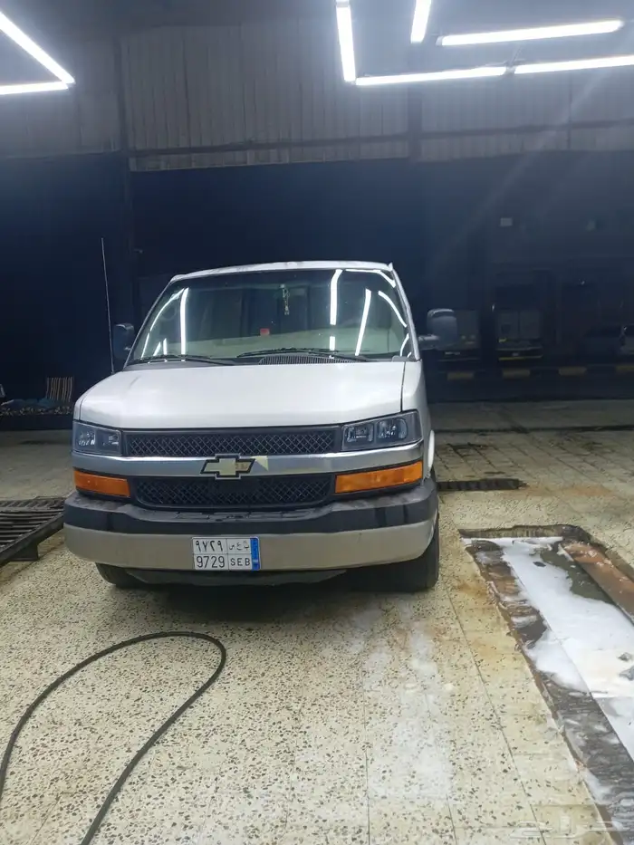 فان شيفروليه 2010 سافانا 4