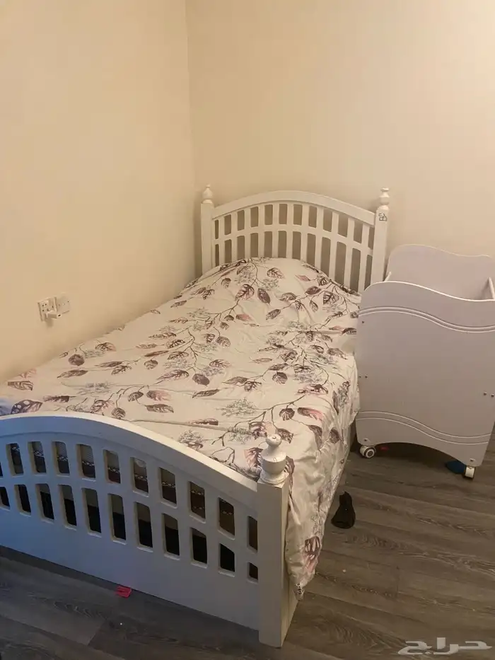 سرير نفر وسرير طفل 0