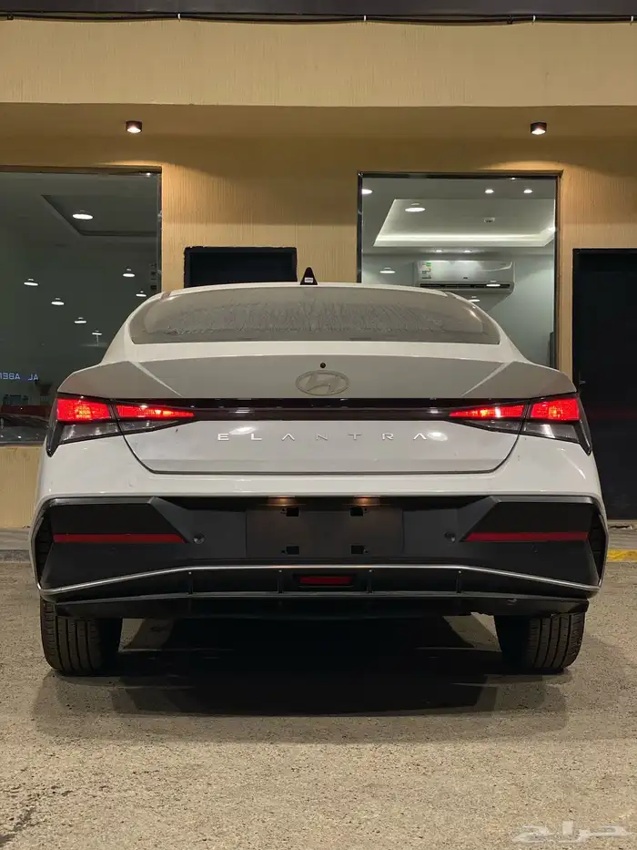 النترا 2025 كمفورت ابيض ( اصفار) 11