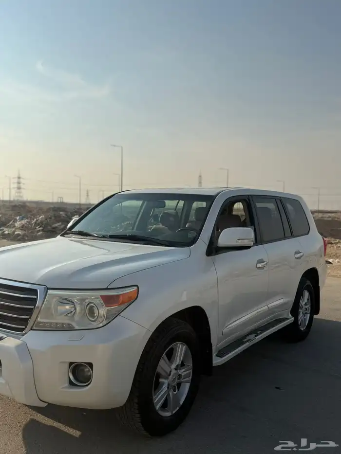 لاندكروزر 2013 GXR 4