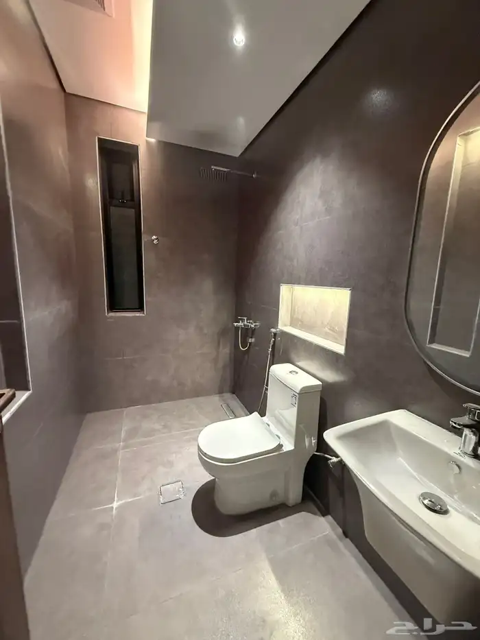 للبيع شقق تمليك دور ثاني حي الاخضر 7