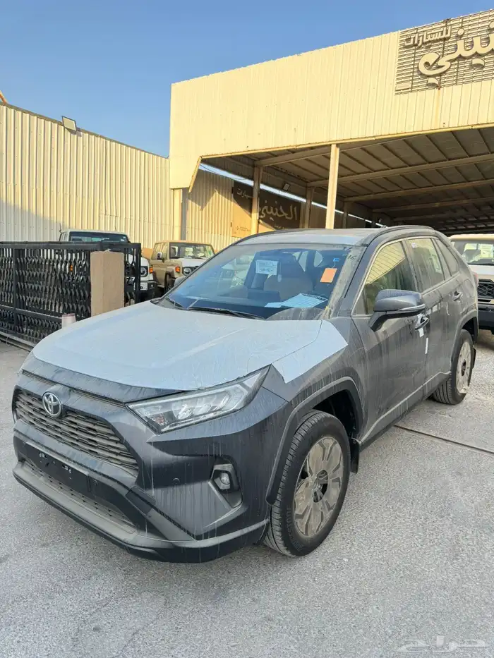 تويوتا راف فور 2025 فل كامل XLE سعودي جديد اللون رمادي 0