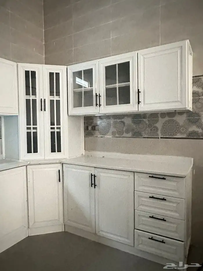 للبيع دولاب مطبخ ومكيفات 7