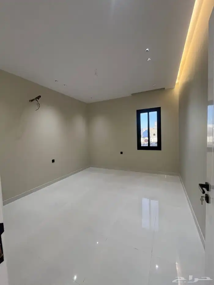 للبيع شقه دور ثاني الشفا مدخل خاص 7