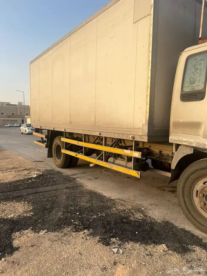 للبيع لوري جنط عشرين موديل 2007 0