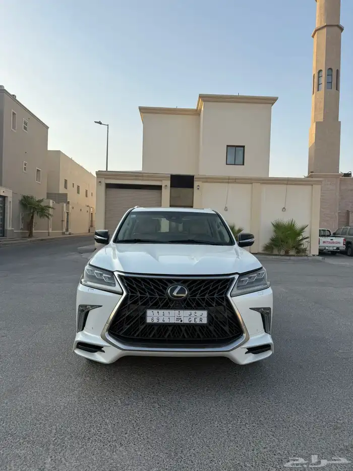 لكزس 2019 فل كامل 0