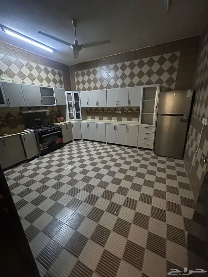 شقة للإيجار حي القادسية 4