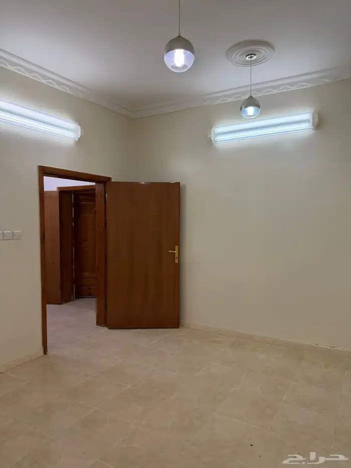 شقة للإيجار السنوي بمحافظة العقيق حي النخيل 0