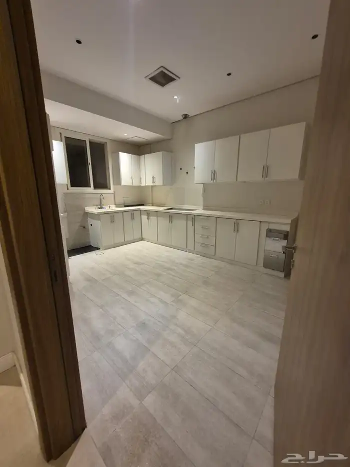 شقة للايجار - حي النرجس 2