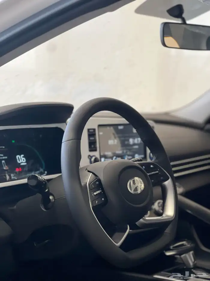 النترا 2025 كمفورت ابيض ( اصفار) 22