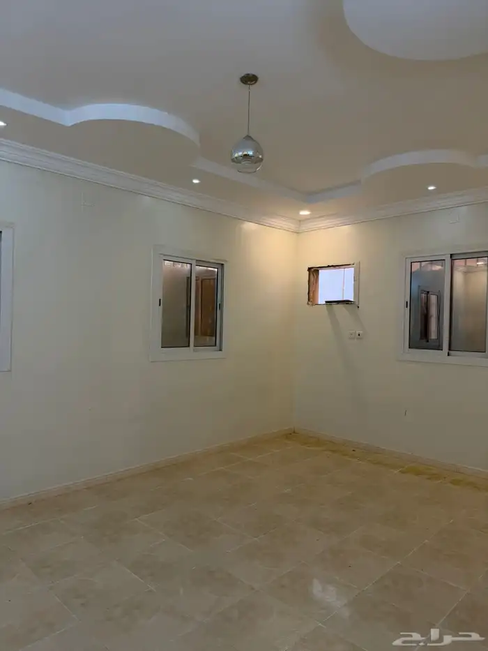 شقة للإيجار السنوي بمحافظة العقيق حي النخيل 6