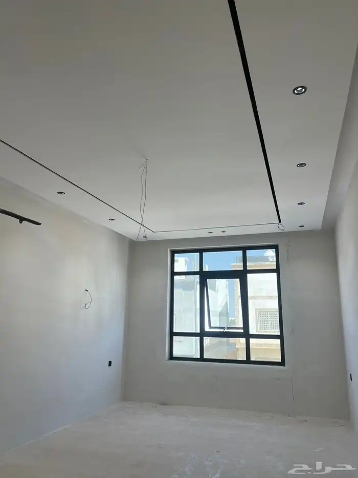 فيلا مستقلة على شارعين مروج السلطان 8