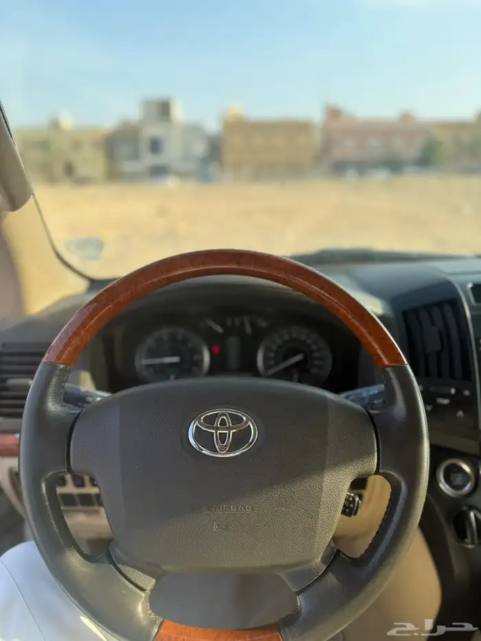 لاندكروزر 2013 GXR 7