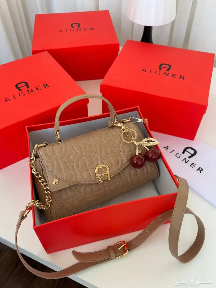 شنط وأحزمه نسائيه ماراكات مختلفه وأسعارمتفاوته 17