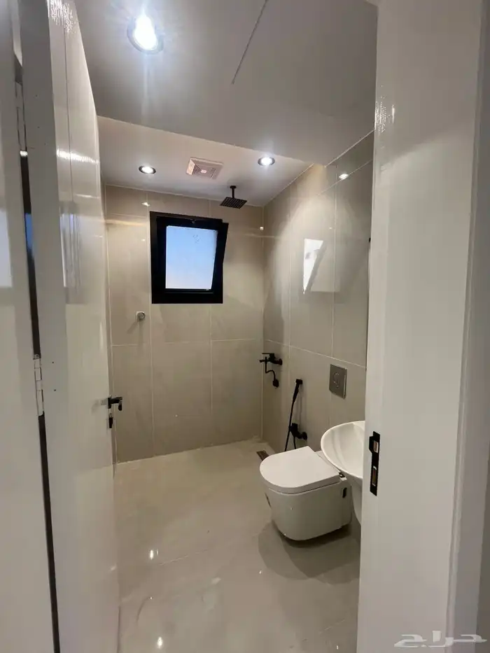 للبيع شقه دور ثاني الشفا مدخل خاص 5