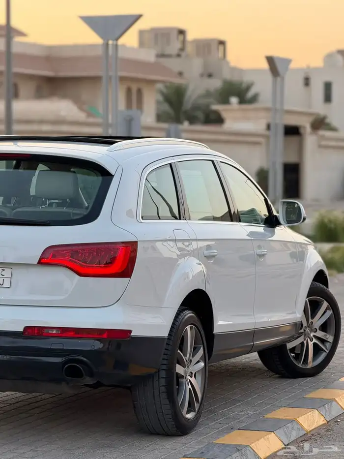 اودي جيب Q7 فل كامل 2013 نظيف جدا 8