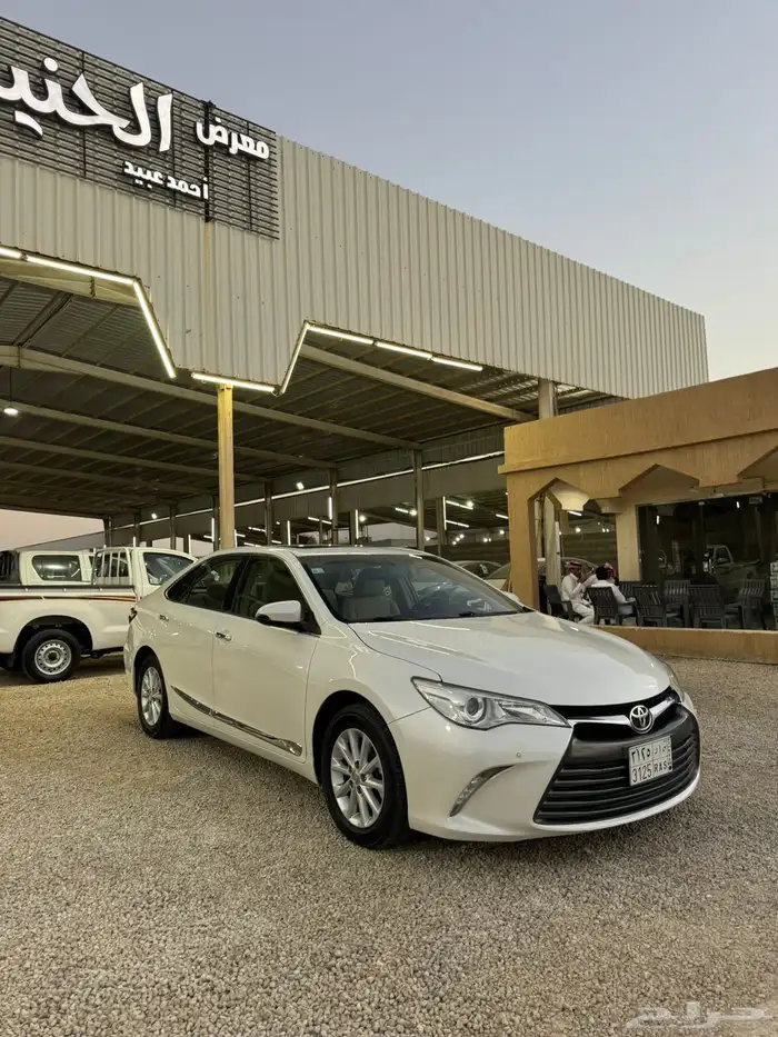 تويوتا كامري 2017 فل كامل GLX سعودي اللون ابيض عداد 278 الف 3