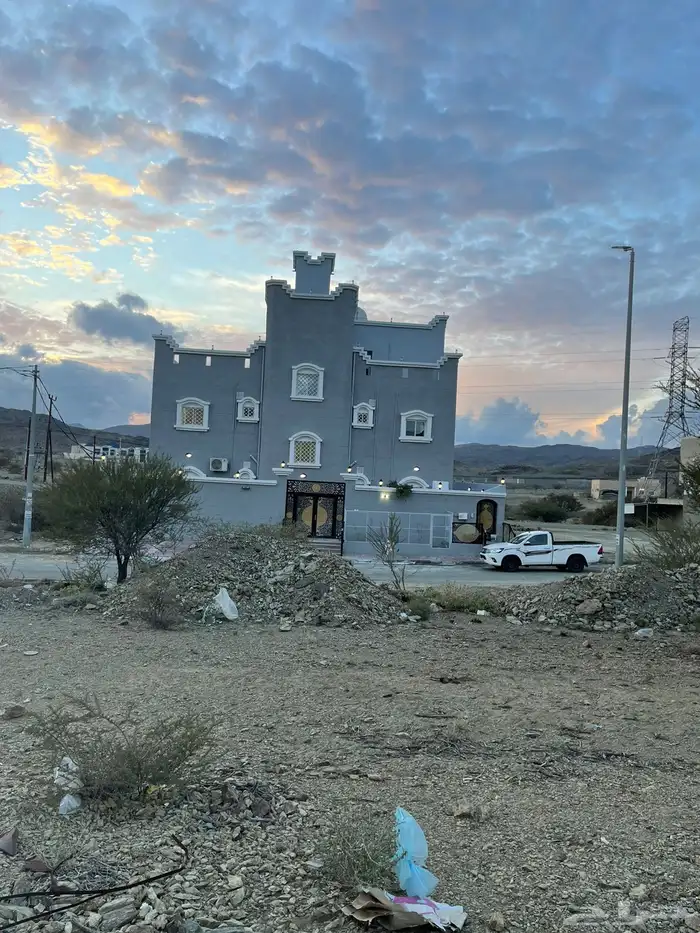 شقة للإيجار في بهر مقابل الكلية التقنية 0